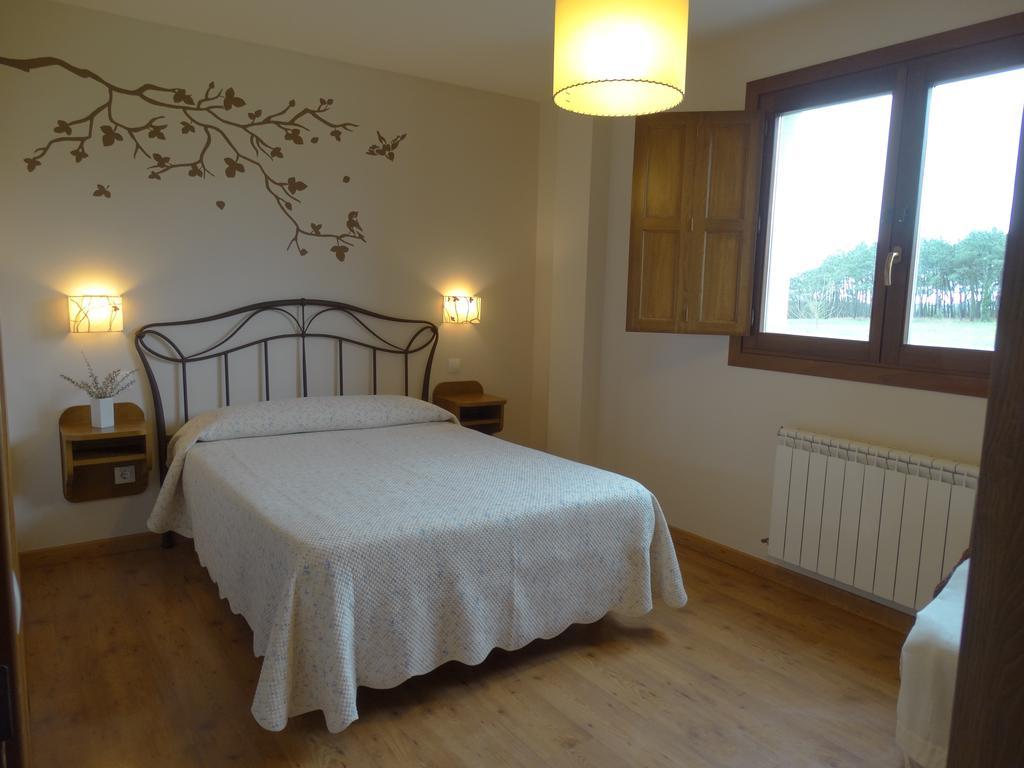 Apartamentos La Cruz de Paderne Navia Habitación foto